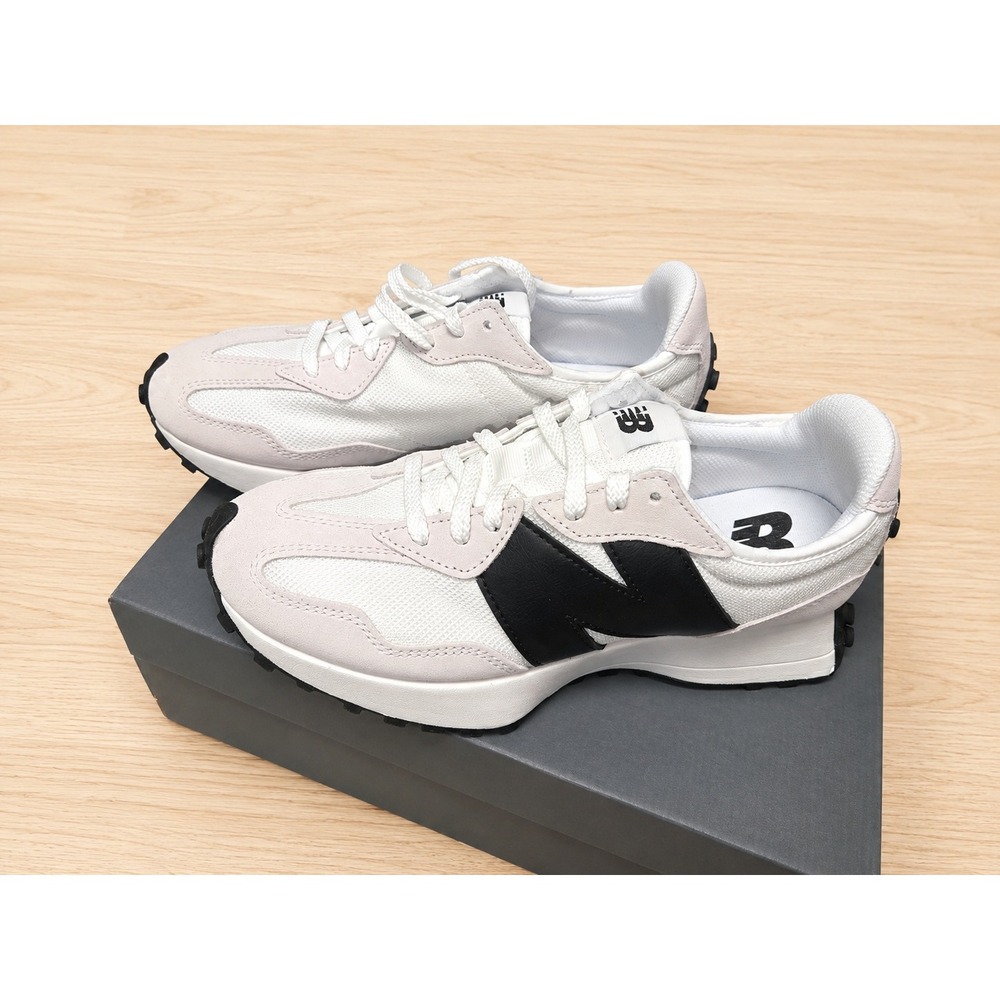 New Balance White Black Sneakers Men's 8.5